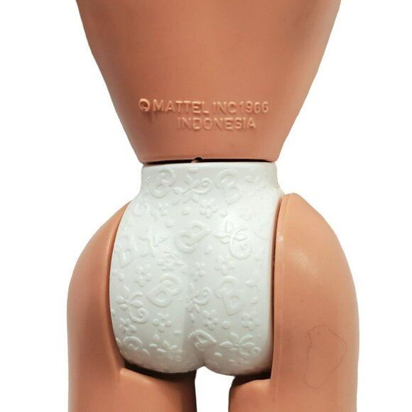 VTG Graduation Barbie Doll 1997 Special Edition Purple Gown Gold Sash Blonde - Picture 15 of 15